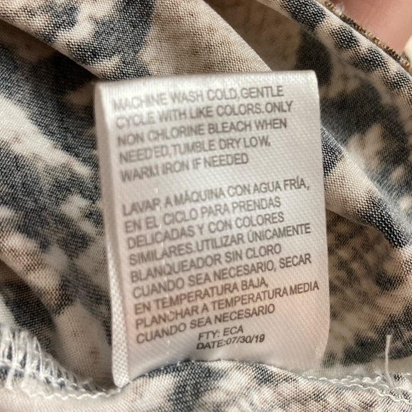 Women’s Inner Circle 3/4 Sleeve‎ Blouse - Picture 8 of 8